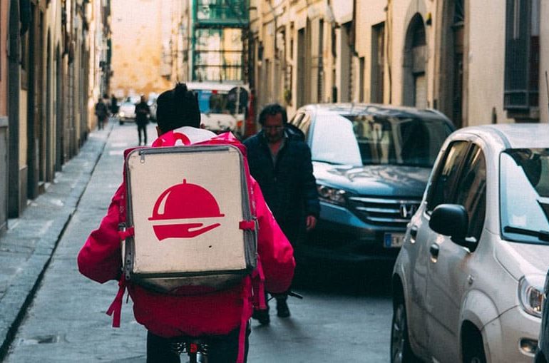 How logistics companies worldwide tackle last-mile delivery 3