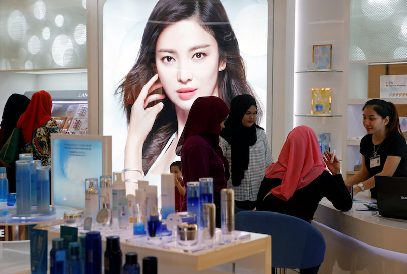 Malaysia e-commerce cosmetics market